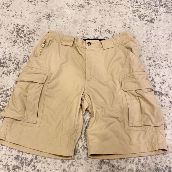 Duluth Trading Co Dry On the Fly Relaxed Fit Nylon Cargo Shorts size L EUC - Picture 1 of 9